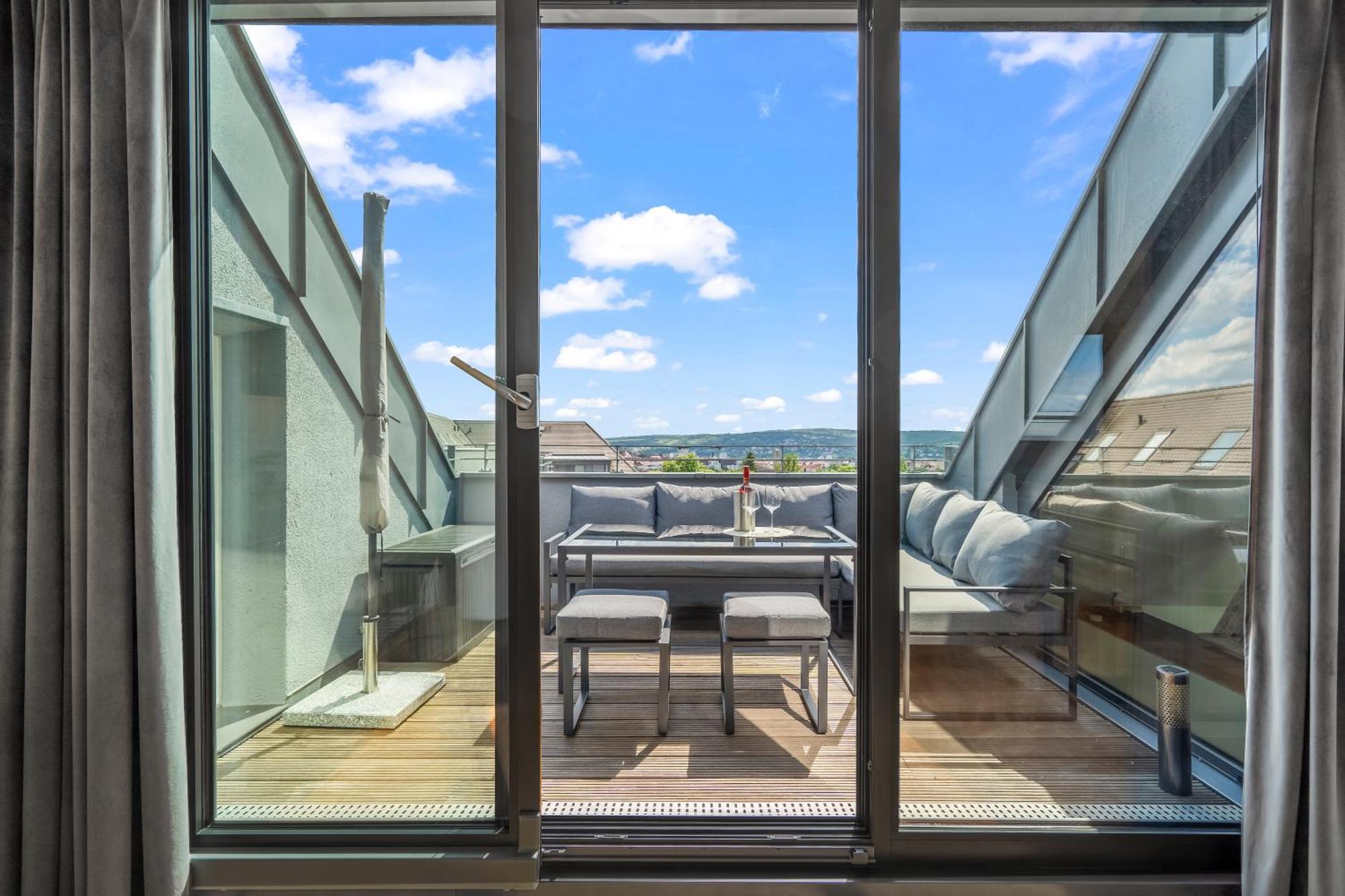 Dnd Design Loft I 170Qm I Parken I Balkon I Workstation I Netflix I Kaffee I Waschmaschine I Trockner I Xbox I Ausblick Apartment Wurzburg Bagian luar foto